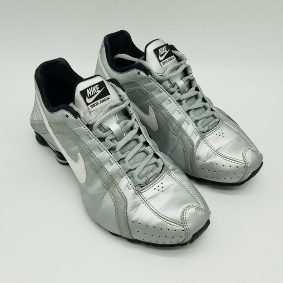 nike shok junior